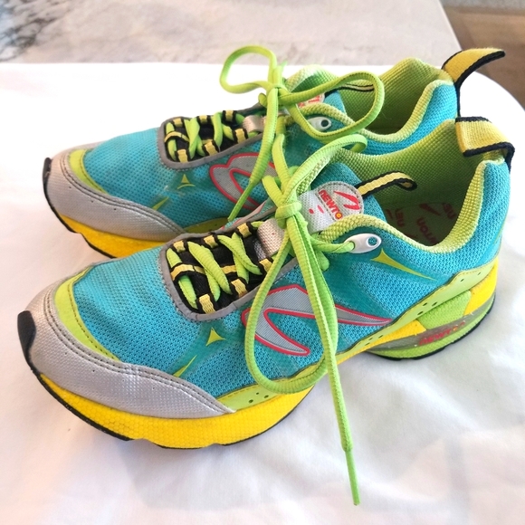 where are newton shoes made